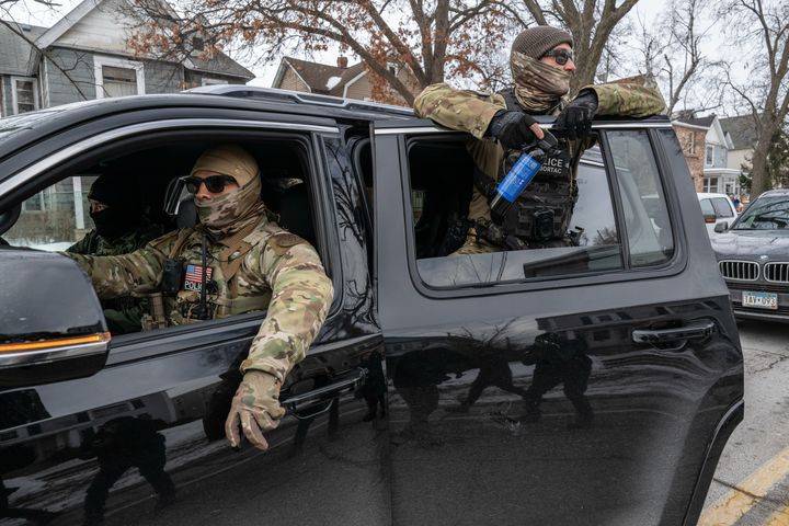 Dozens of ICE Vehicles in Minnesota Lack ‘Necessary’ Lights and Sirens